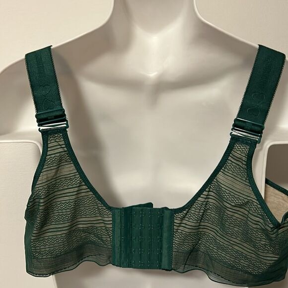 Beautiful green bra with support - Picture 2 of 4